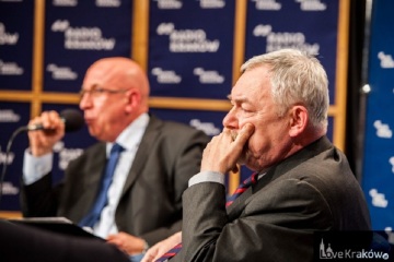 _DEBATA_MAJCHROWSKI_LASOTA_003_KALI_822_547
