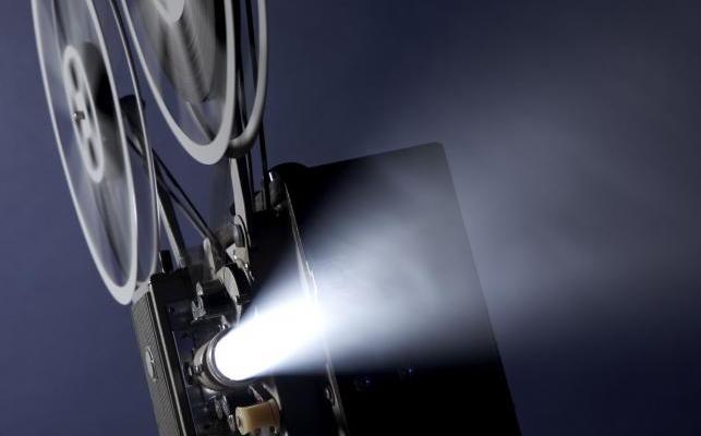 2086432-projektor-filmowy-643-482