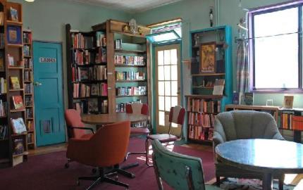 black-cat-books-coffee