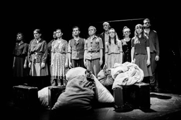 1320534-Pamietnik-z-powstania-warszawskiego-Miron-Bialoszewski-premiera-23-X-2014-Teatr-Muzyczny-w-Gdyni-Fot-Eva-Monica-Szawara